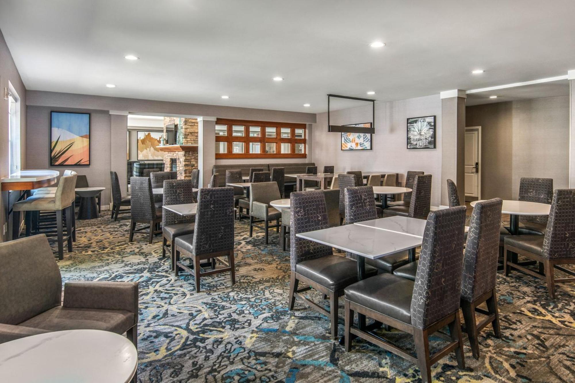 Residence Inn Phoenix Glendale Sports & Entertainment District Экстерьер фото