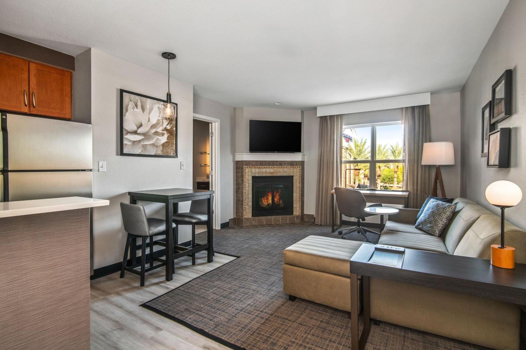 Residence Inn Phoenix Glendale Sports & Entertainment District Экстерьер фото