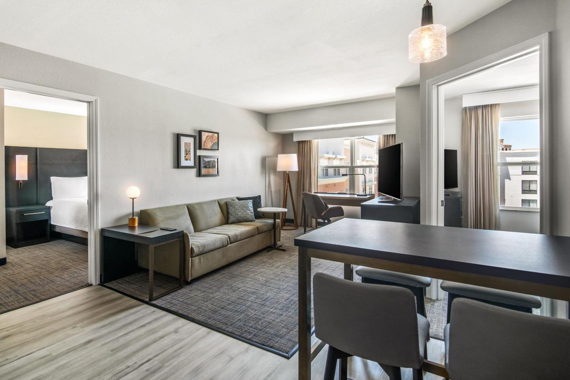 Residence Inn Phoenix Glendale Sports & Entertainment District Экстерьер фото