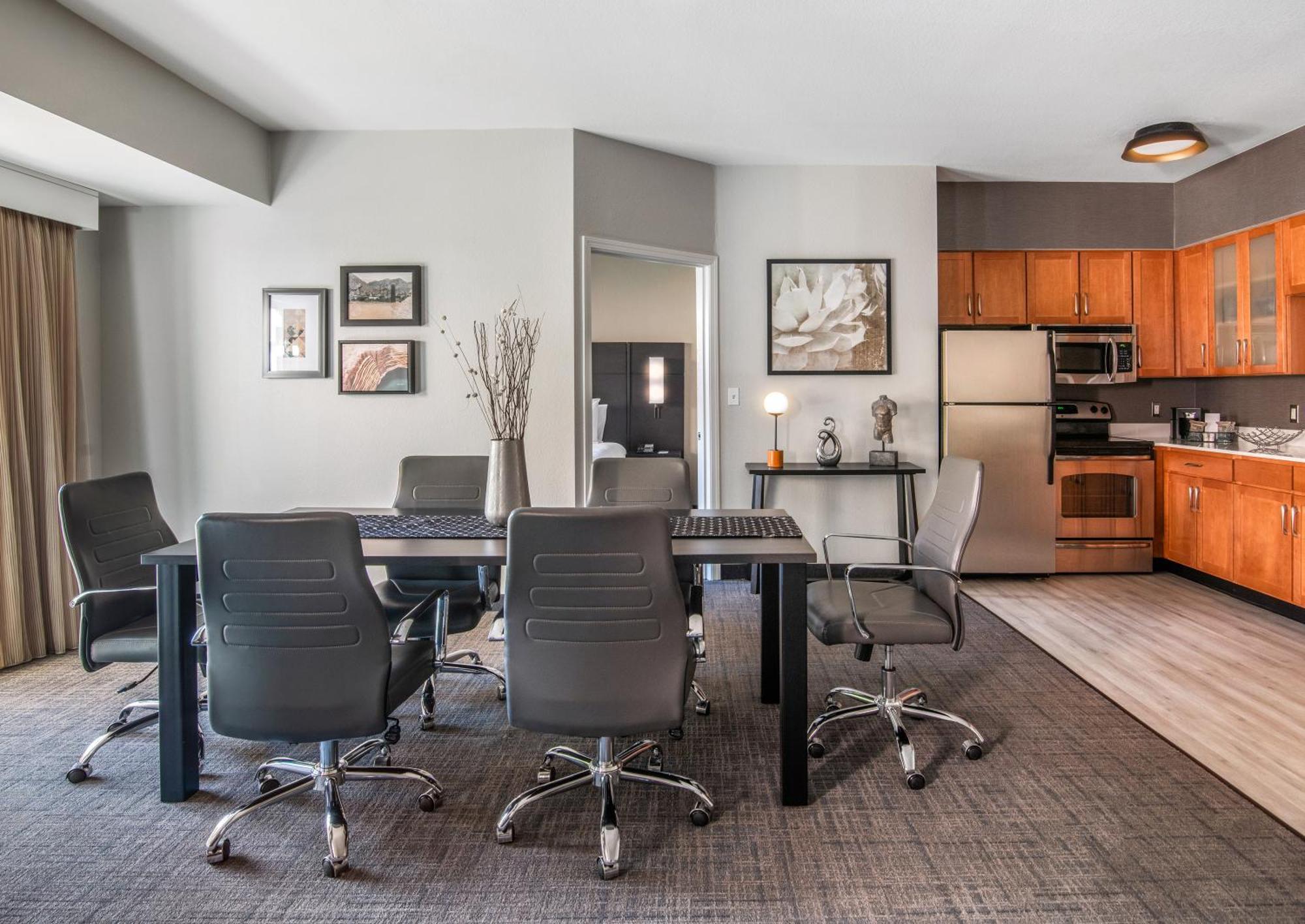 Residence Inn Phoenix Glendale Sports & Entertainment District Экстерьер фото