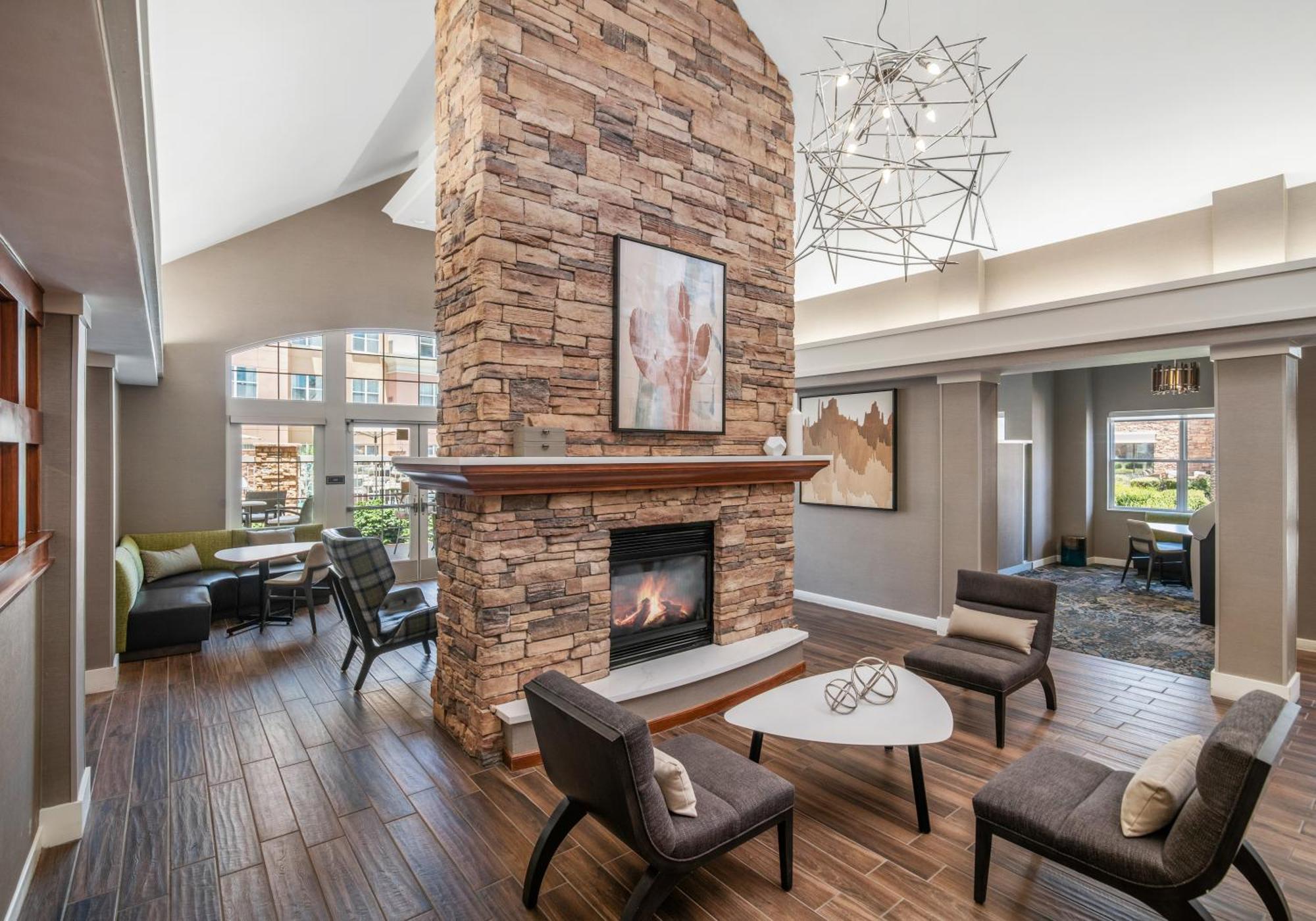 Residence Inn Phoenix Glendale Sports & Entertainment District Экстерьер фото