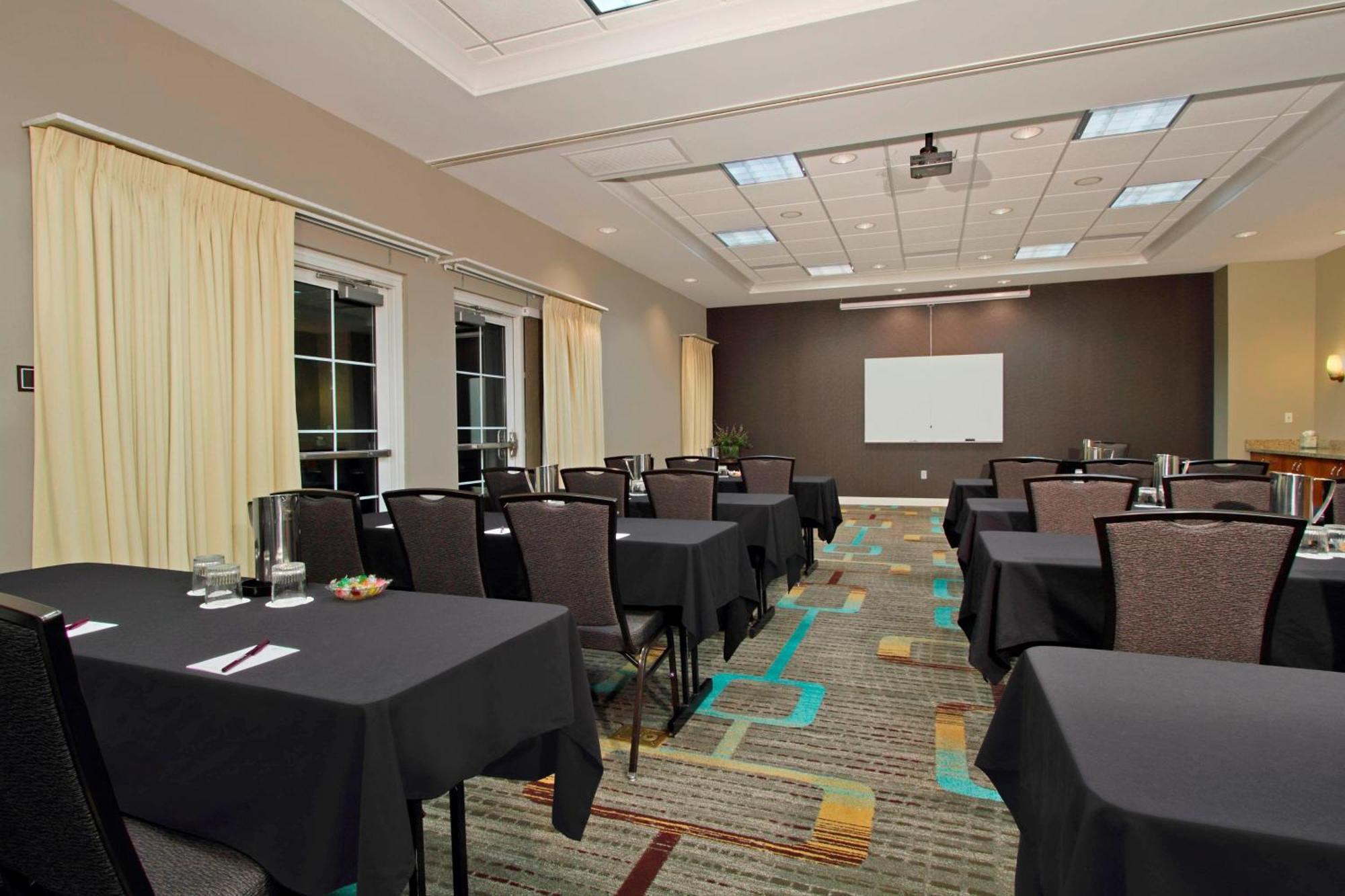Residence Inn Phoenix Glendale Sports & Entertainment District Экстерьер фото